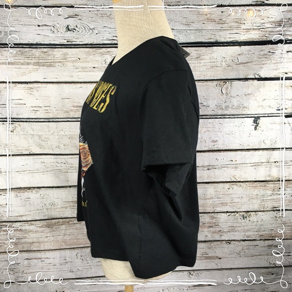 Guns N’ Roses 🌹Crop Short Sleeve Tee - Picture 4 of 4